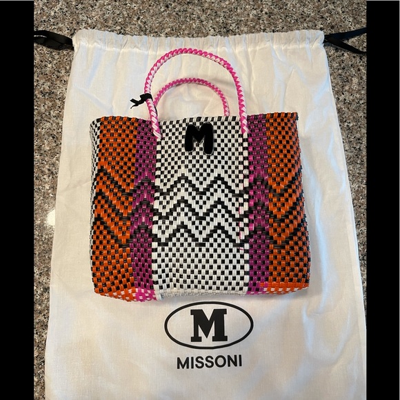 MISSONI 🎁CHRISTMAS SALE 🎁 Tote Bag—woven-stripe bag—NWT - Picture 9 of 17